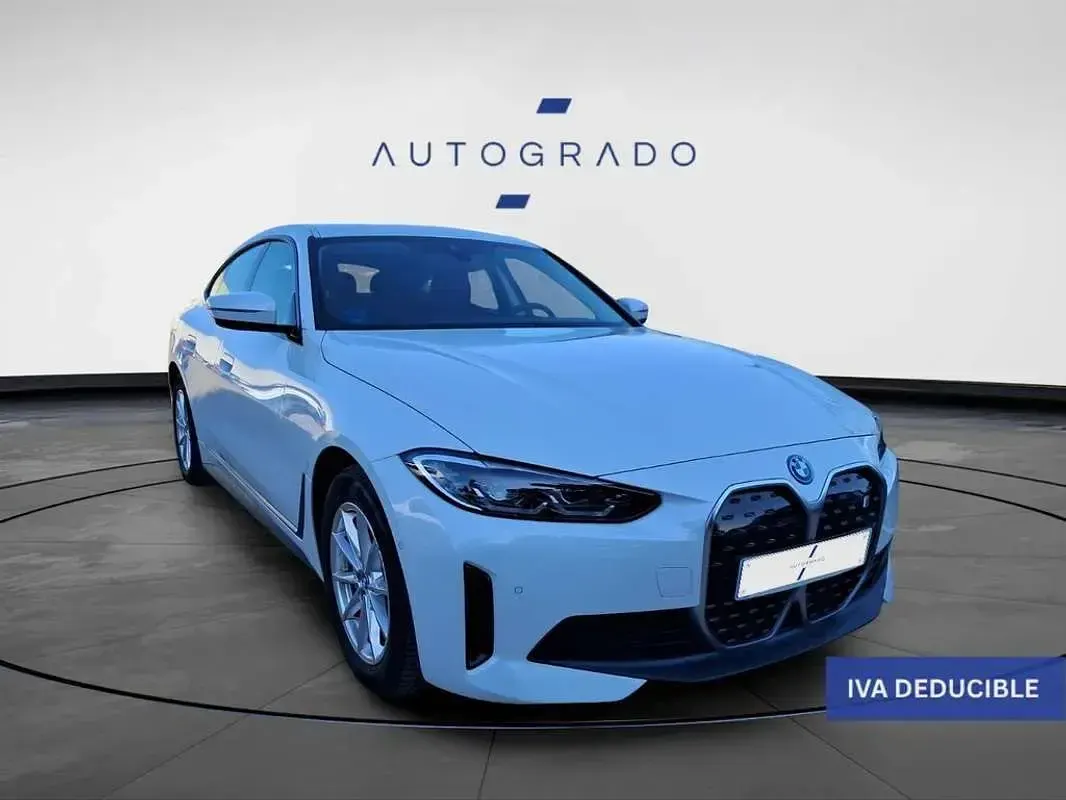 Usado BMW i4 210 kW (286 CV) 2024 Blanco Berlina