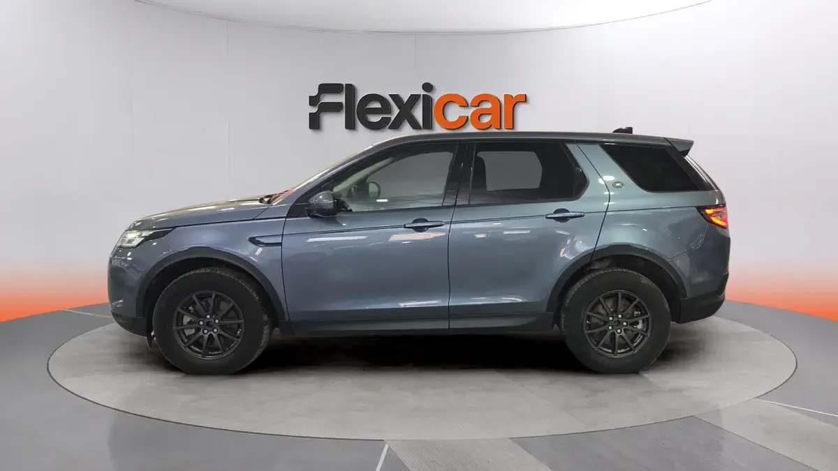 Käytetty Land Rover Discovery Sport R-Dynamic 163 HP (119 kW) 2021 Sininen Katumaasturi