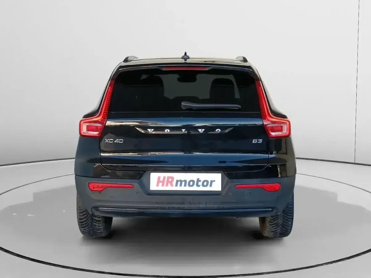 Usado Volvo XC40 Plus 211 CV (155 kW) 2023 Negro SUV