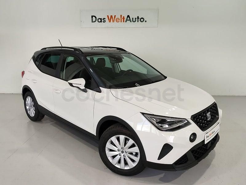 Usado Seat Arona Style 115 CV (84 kW) 2025 Blanco SUV