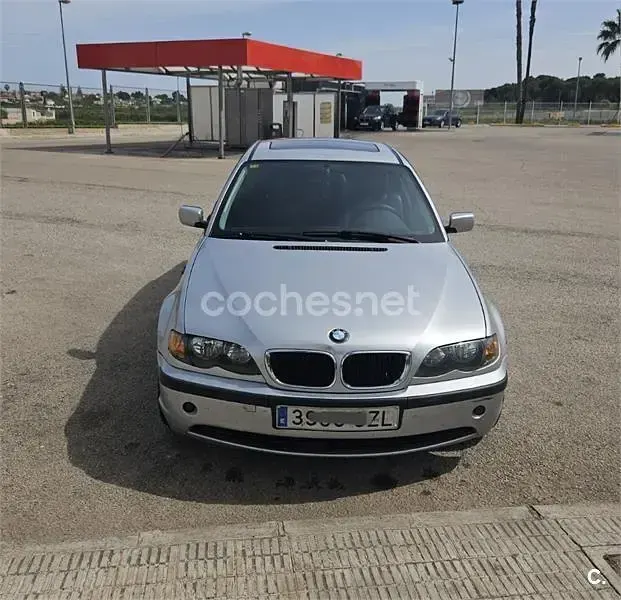 Usado BMW 320 Sport Line 150 CV (110 kW) 2004 Gris / plata Berlina
