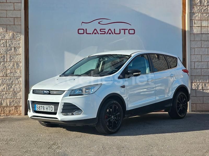 Blanco Usado 2013 Ford Kuga Trend SUV | 8999 € (Precio justo) - Imagen 1/4