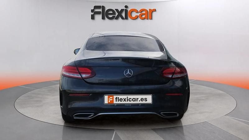 Usado Mercedes C220 170 HP (125 kW) 2018 Azul Coupé