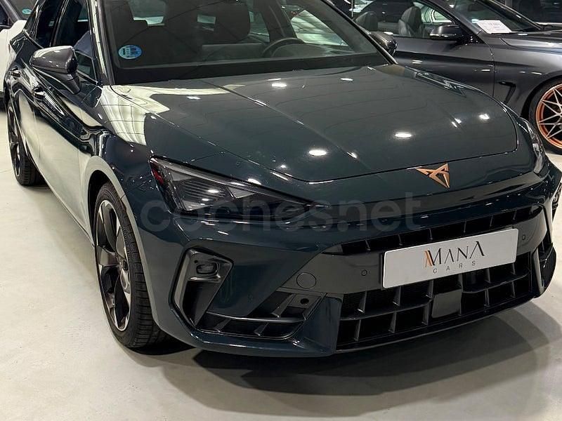 Usado Cupra Leon 150 CV (110 kW) 2024 Azul Familiar