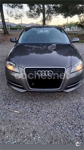 Käytetty Audi A3 Attraction 105 HP (77 kW) 2011 Harmaa Viistoperä
