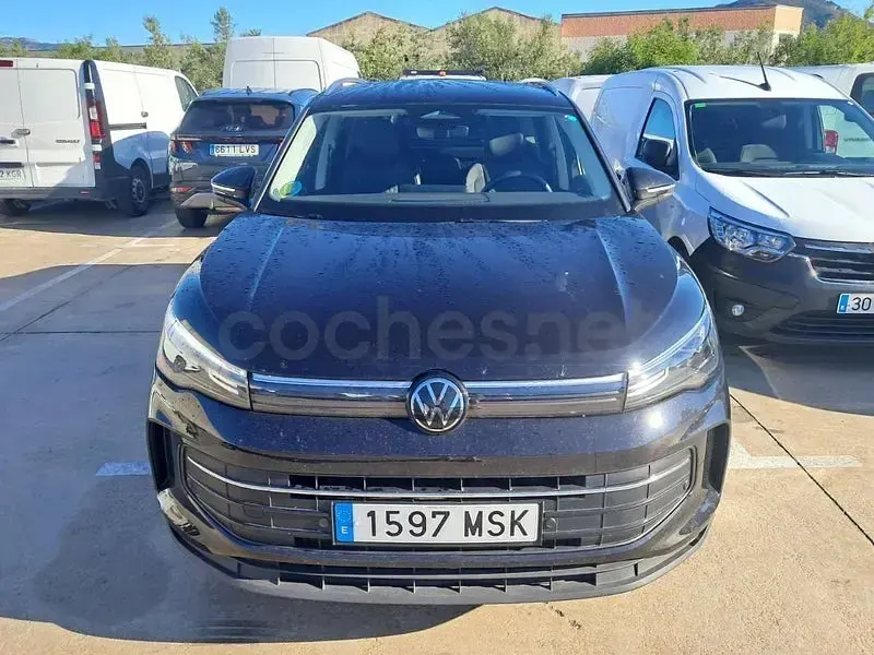 Usado VW Tiguan Life 150 CV (110 kW) 2024 Negro SUV