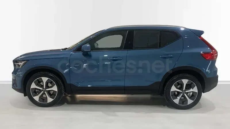 Usado Volvo XC40 Core 163 CV (119 kW) 2023 Azul SUV