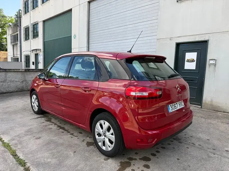 Usado Citroën C4 Picasso Attraction 115 CV (84 kW) 2013 Granate Monovolumen