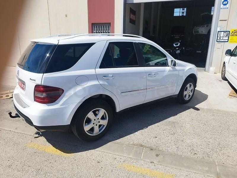 Usado Mercedes ML280 Edition 190 CV (139 kW) 2008 Blanco SUV