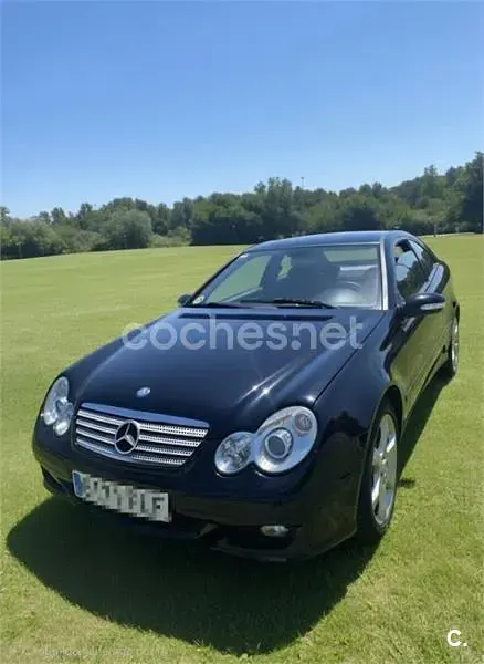 Usado Mercedes C220 Sport Edition 150 CV (110 kW) 2007 Negro Berlina