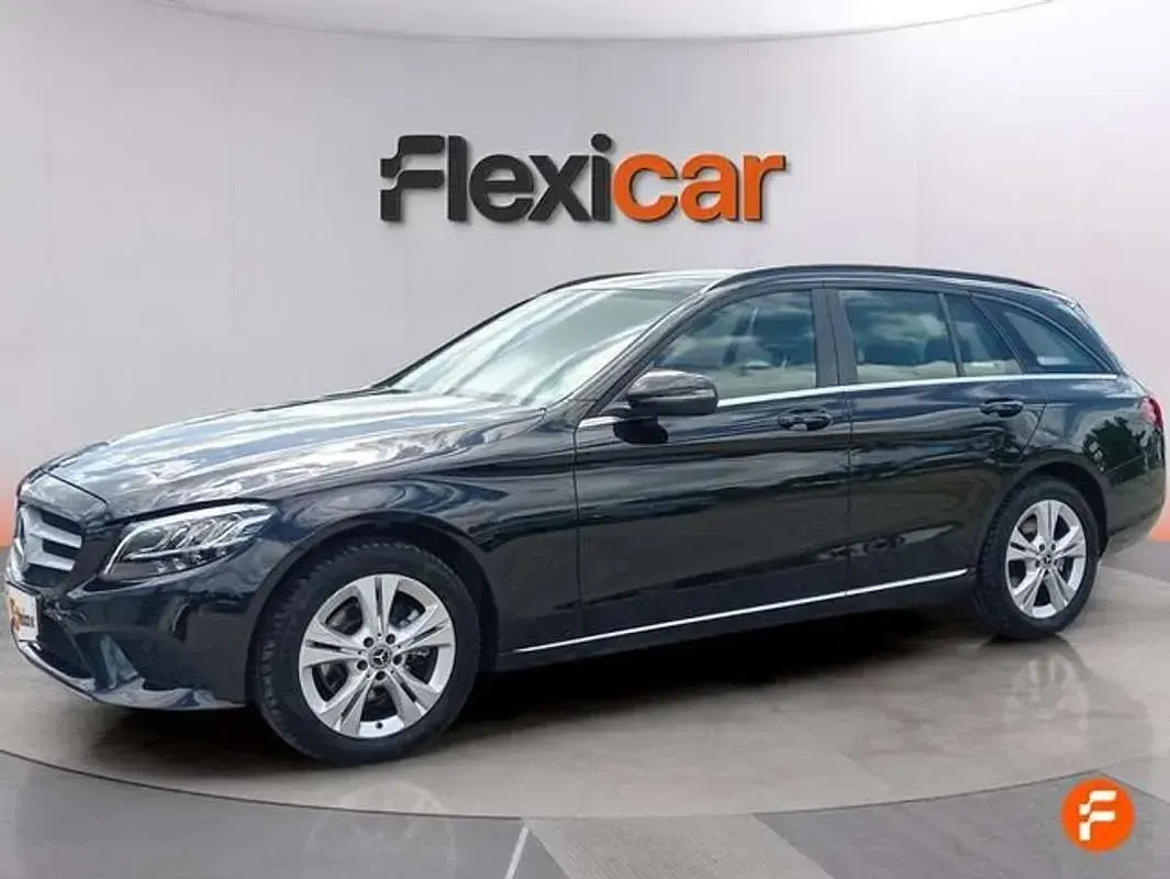 Usado Mercedes C220 194 CV (142 kW) 2019 Negro Familiar