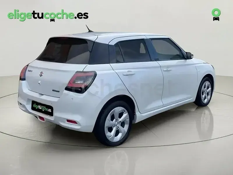 Usado Suzuki Swift 83 CV (61 kW) 2025 Blanco Utilitario