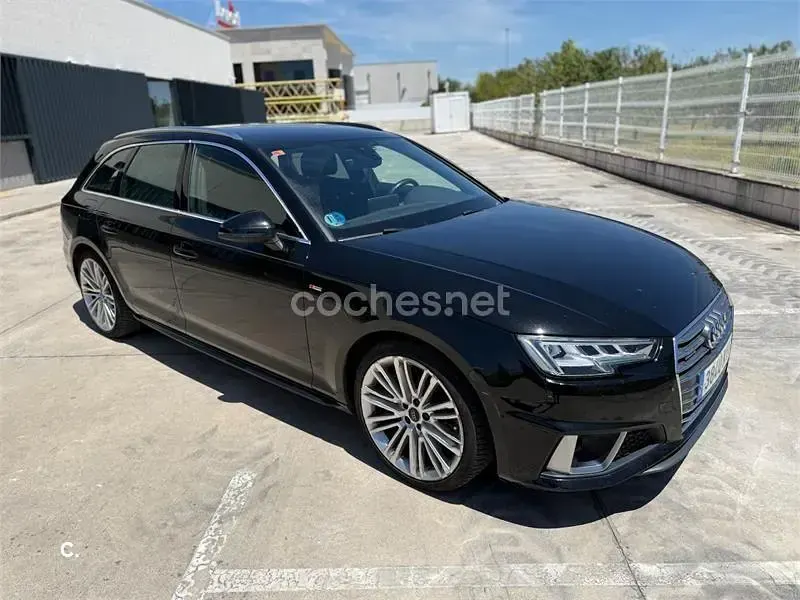 Usado Audi A4 S-Line 245 CV (180 kW) 2019 Negro Familiar