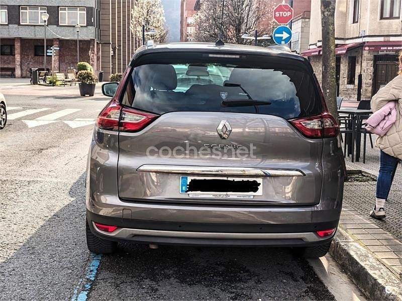 Usado Renault Grand Scénic IV Zen 140 CV (102 kW) 2020 Gris / plata Monovolumen
