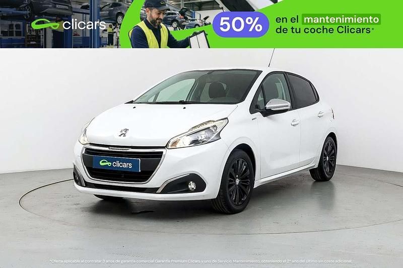 Usado Peugeot 208 Style 82 CV (60 kW) 2017 Blanco Utilitario