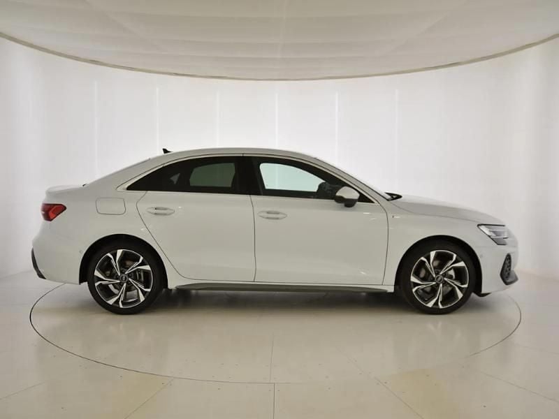 Usado Audi A3 S-Line 150 CV (110 kW) 2025 Blanco Berlina