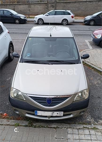 Marrón Usado 2006 Dacia Logan Lauréate Berlina | 3000 € (Buen precio) - Imagen 1/4
