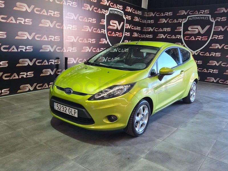 Usado Ford Fiesta Trend 68 CV (50 kW) 2009 Verde Utilitario
