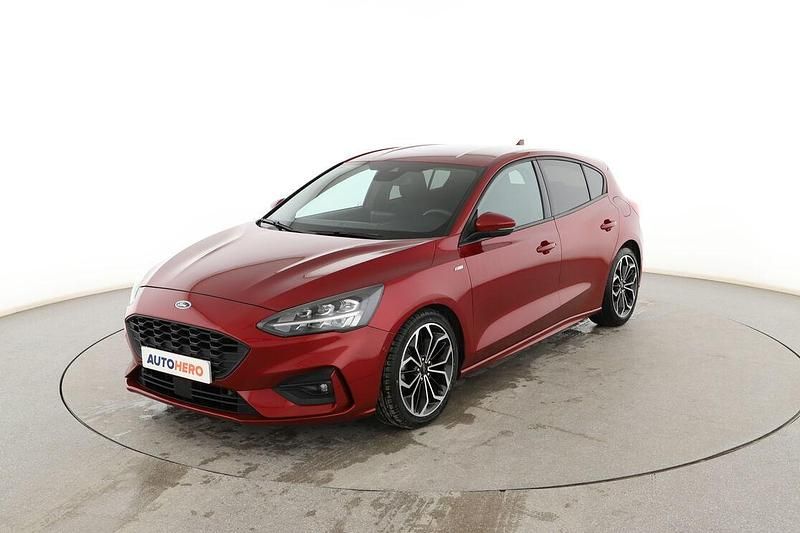 Usado Ford Focus ST-Line 120 CV (88 kW) 2020 Rojo Berlina