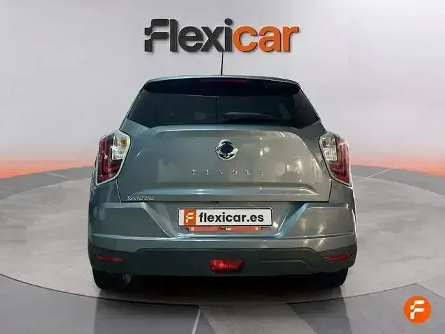 Usado SsangYong Tivoli 128 CV (94 kW) 2022 Gris SUV