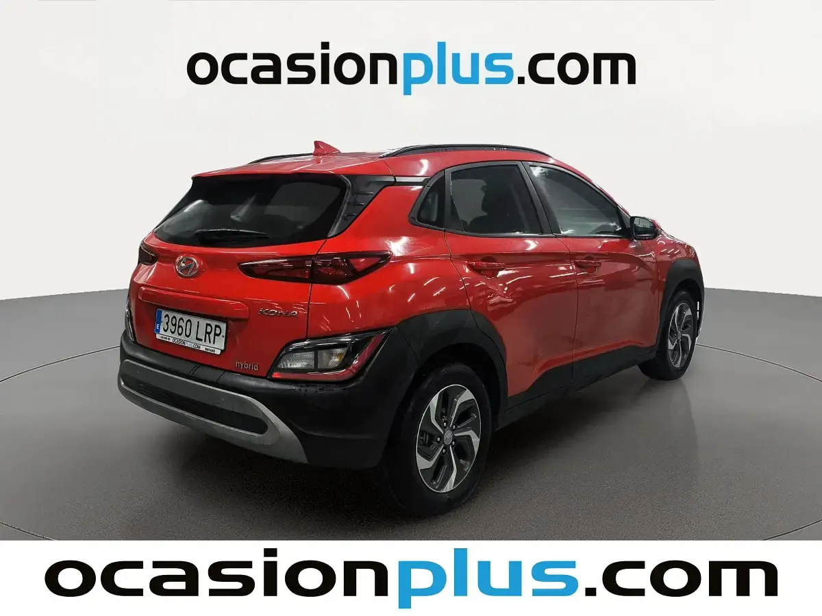 Używany Hyundai Kona 141 KM (103 kW) 2021 Czerwony SUV