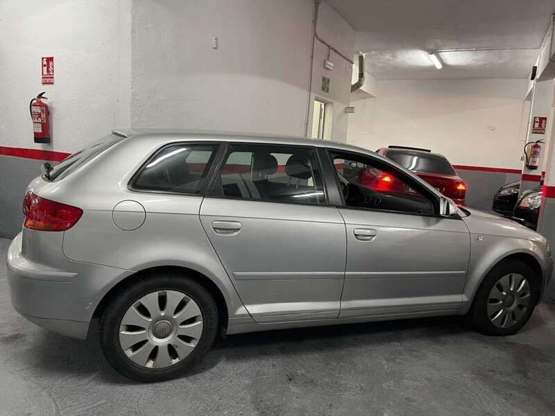 Usado 2006 Audi A3 Sportback Attraction Utilitario | 7800 € (Buen precio) - Imagen 1/4