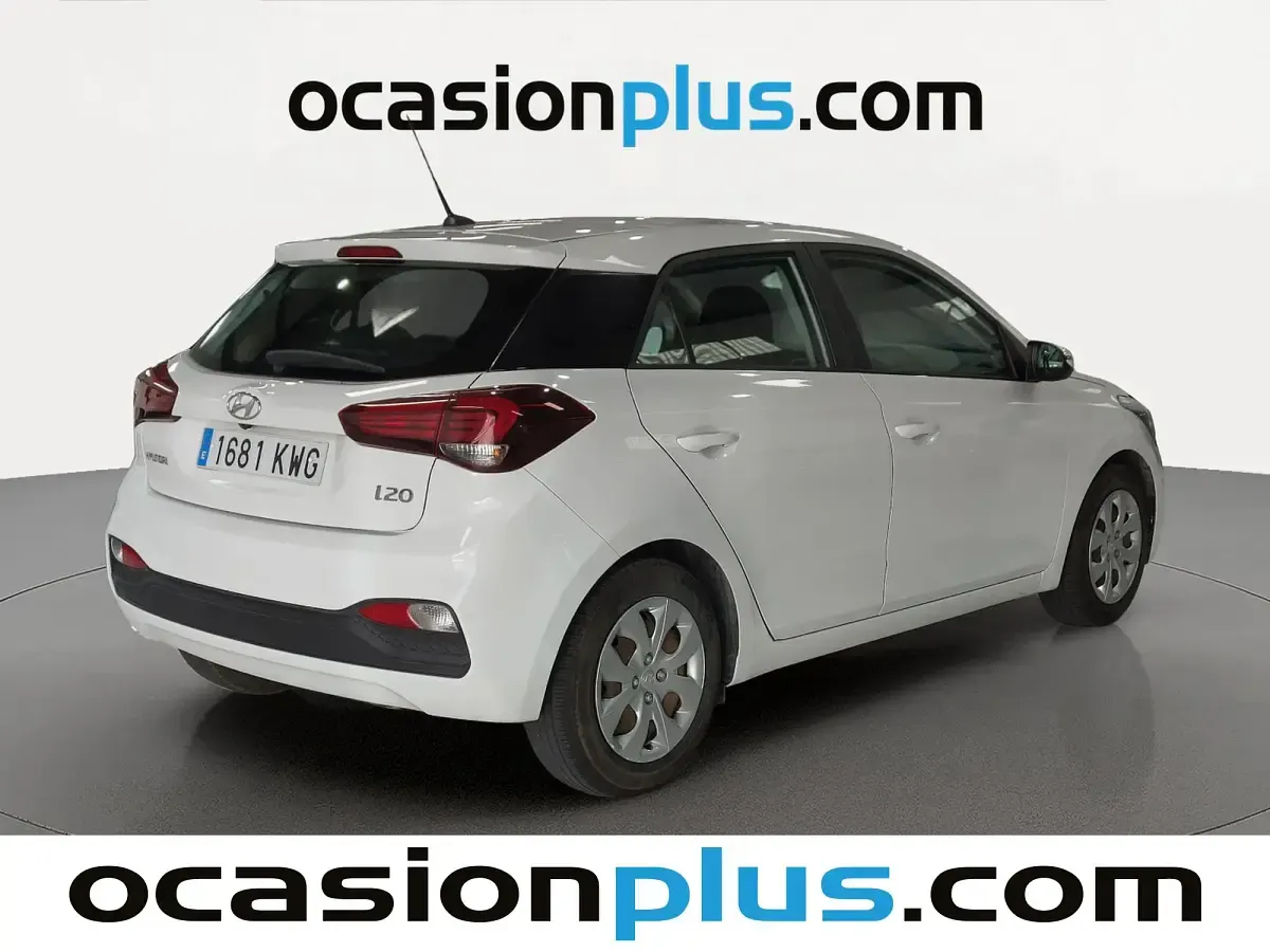 Usado Hyundai i20 75 CV (55 kW) 2019 Blanco Utilitario