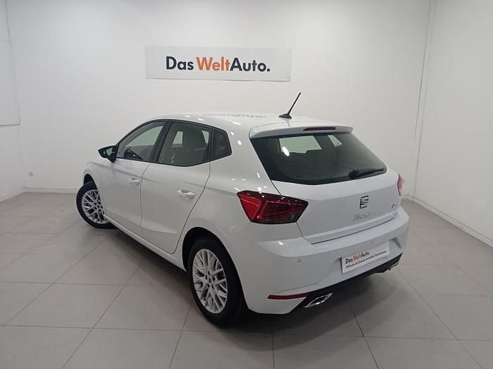Usado Seat Ibiza FR 116 CV (85 kW) 2025 Blanco Utilitario