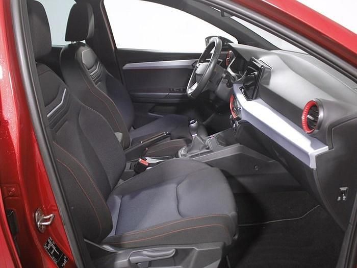 Usado Seat Ibiza FR 110 CV (80 kW) 2022 Rojo Utilitario