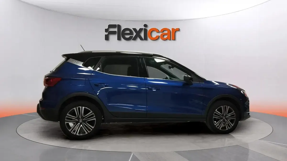 Usado Seat Arona Ecomotive 116 CV (85 kW) 2018 Azul SUV