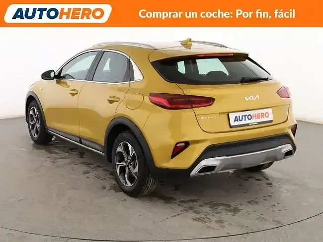 Usado Kia XCeed 120 CV (88 kW) 2022 Amarillo SUV