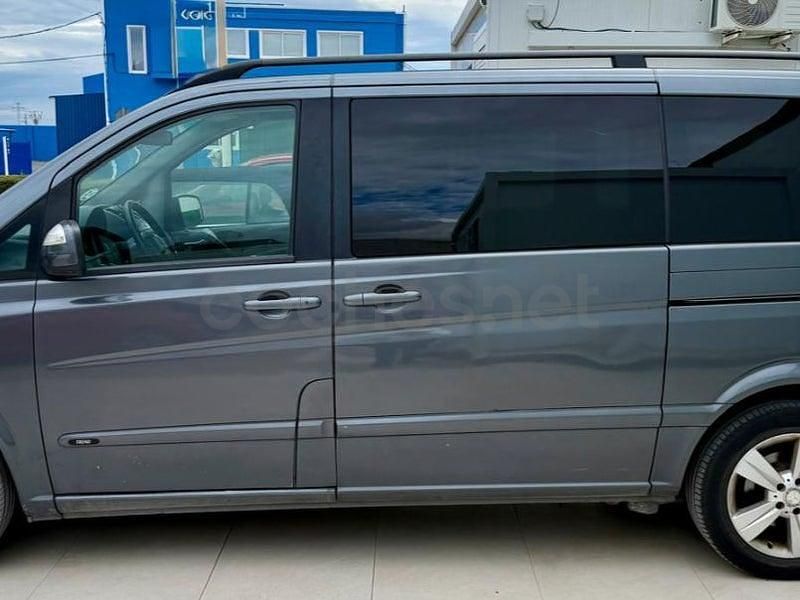 Usado Mercedes Viano Edition 224 CV (164 kW) 2013 Gris / plata Monovolumen