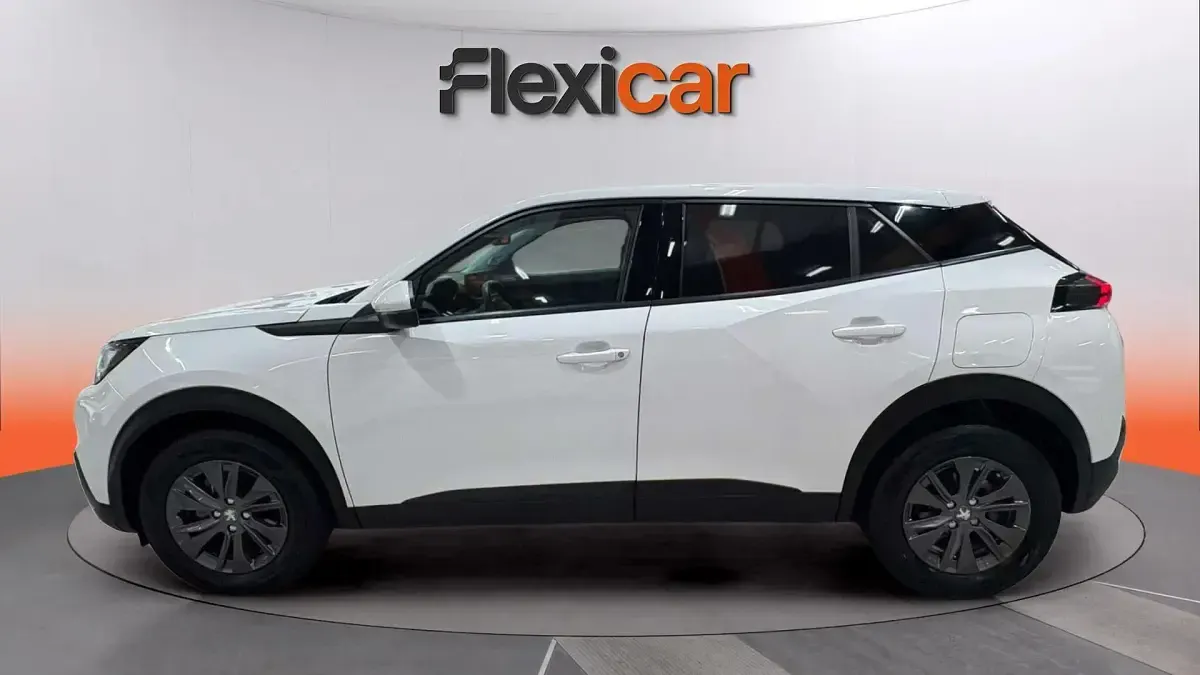 Usado Peugeot 2008 Active 101 CV (74 kW) 2021 Blanco SUV