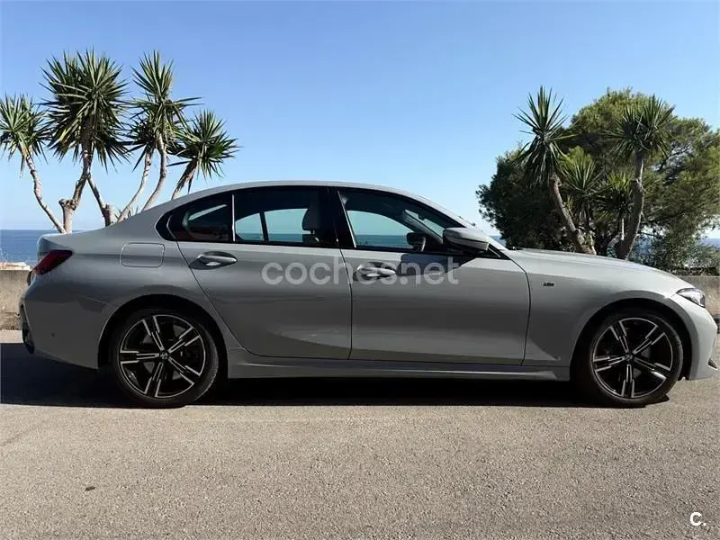 Usado BMW 320 Comfort Edition 184 CV (135 kW) 2025 Gris / plata Berlina