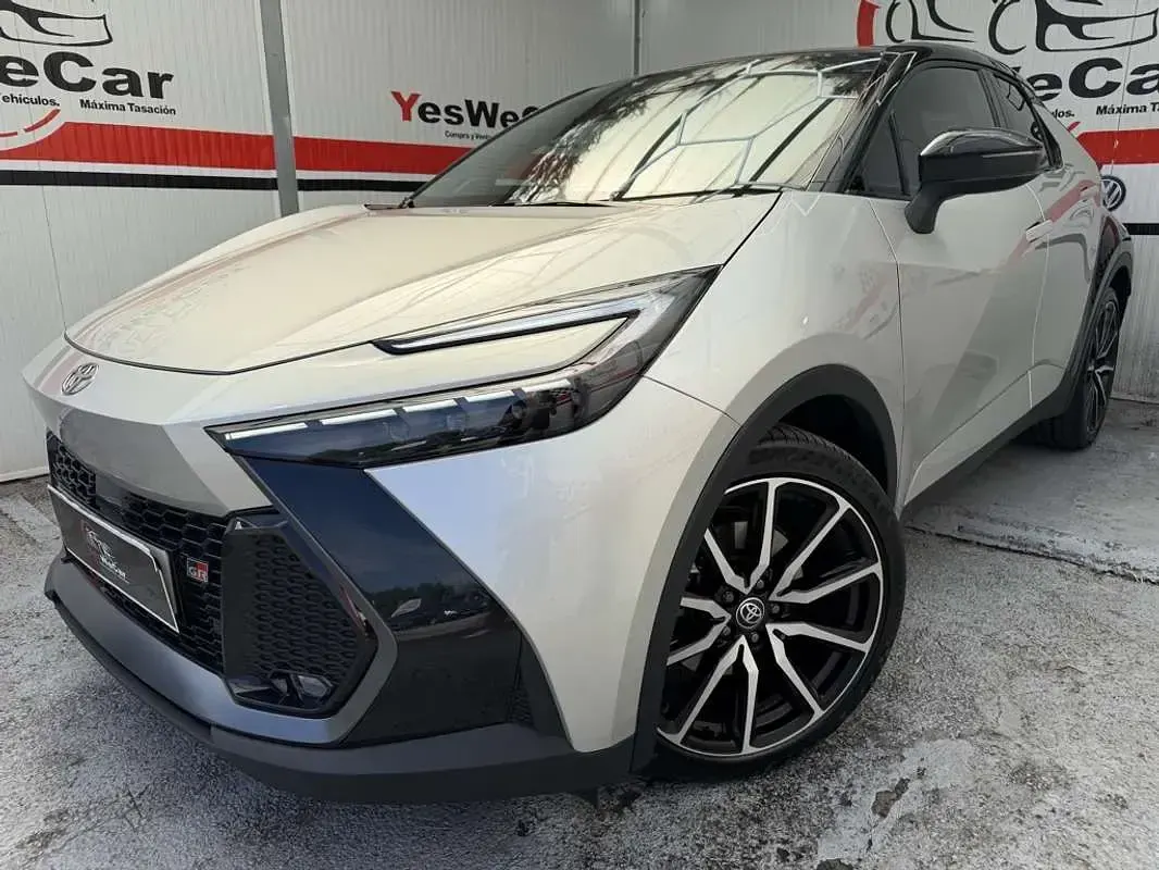 Usado Toyota C-HR Plus 223 CV (164 kW) 2026 Gris SUV