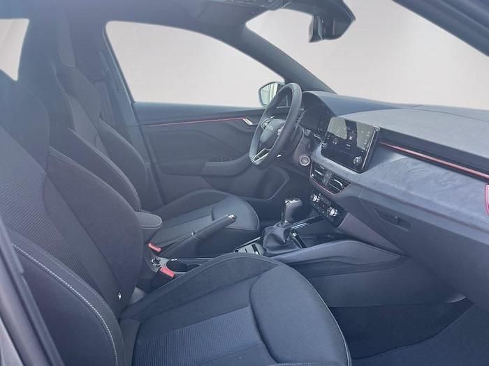 Nuevo Skoda Scala 115 CV (84 kW) 2026 Gris Utilitario