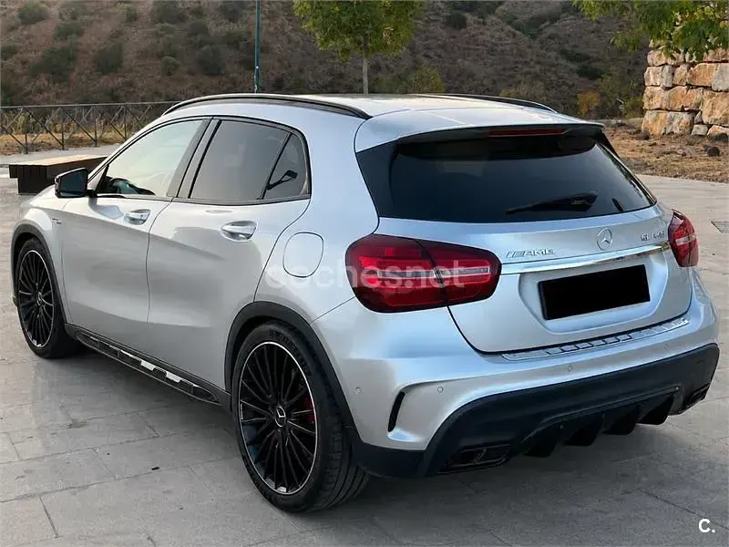 Usado Mercedes GLA45 AMG 381 CV (280 kW) 2018 Gris / plata SUV
