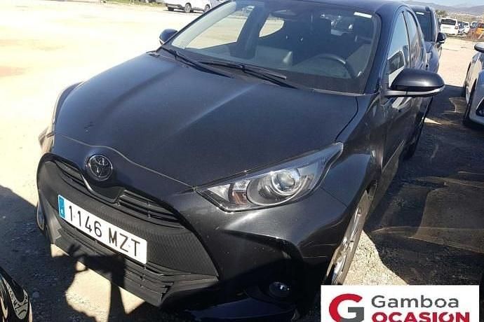 Usado Toyota Yaris Hybrid Active 116 CV (85 kW) 2025 Negro Utilitario