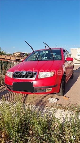 Rojo Usado 2000 Skoda Fabia Classic Utilitario | 2900 € (Precio justo) - Imagen 1/4