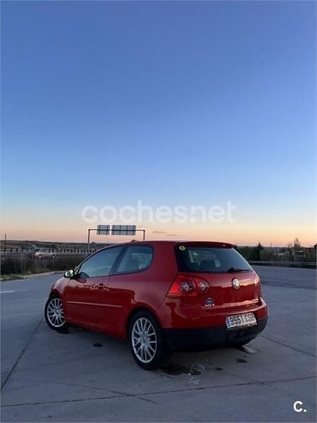 Usado VW Golf IV Sportline 140 CV (102 kW) 2004 Rojo Berlina