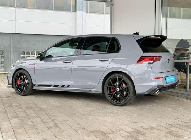 Usado VW Golf VIII GTI 300 HP (220 kW) 2022 Cinzento Citadino