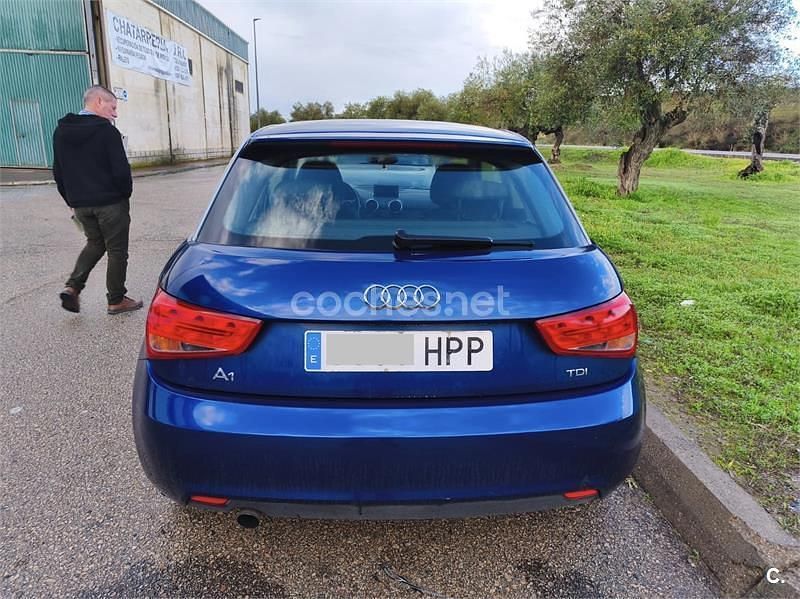 Usado Audi A1 Attraction 90 CV (66 kW) 2015 Azul Utilitario