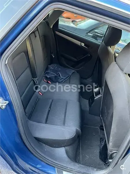 Usado Audi A4 143 CV (105 kW) 2009 Azul Familiar