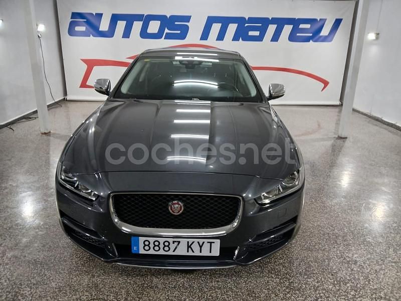 Usado Jaguar XE S 180 CV (132 kW) 2019 Gris / plata Berlina