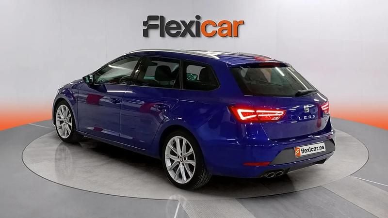Usado Seat Leon ST FR 150 CV (110 kW) 2020 Azul Familiar