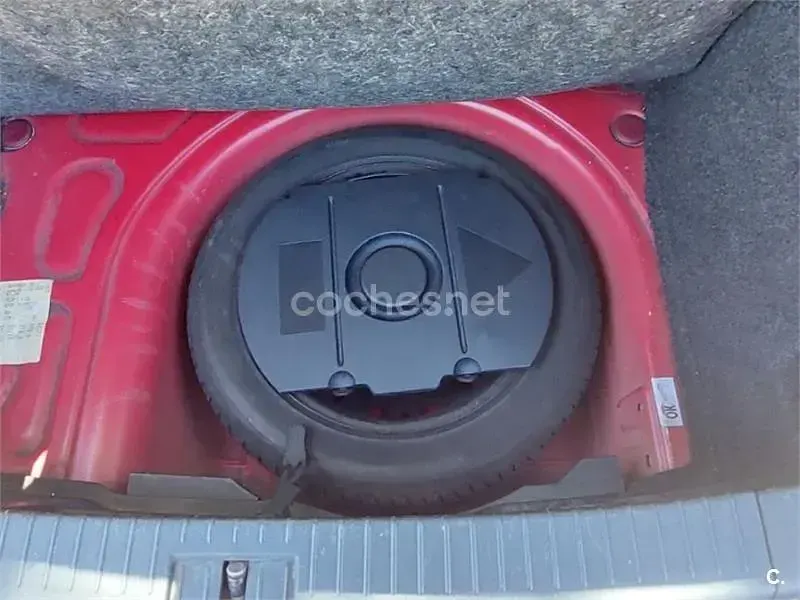 Usado Seat Ibiza Sport 100 CV (73 kW) 2006 Rojo Utilitario