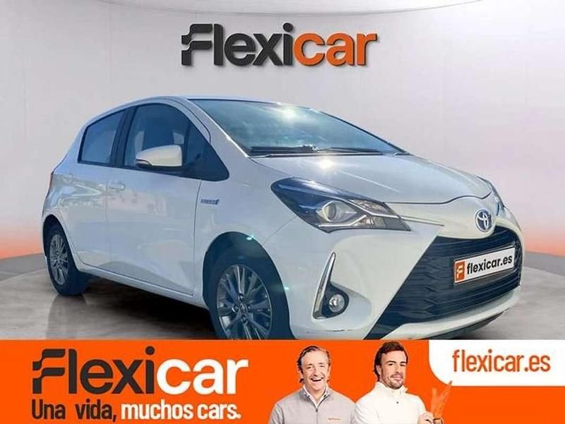 Blanco Usado 2019 Toyota Yaris Hybrid Active Utilitario | 13.990 € (Precio justo) - Imagen 1/4