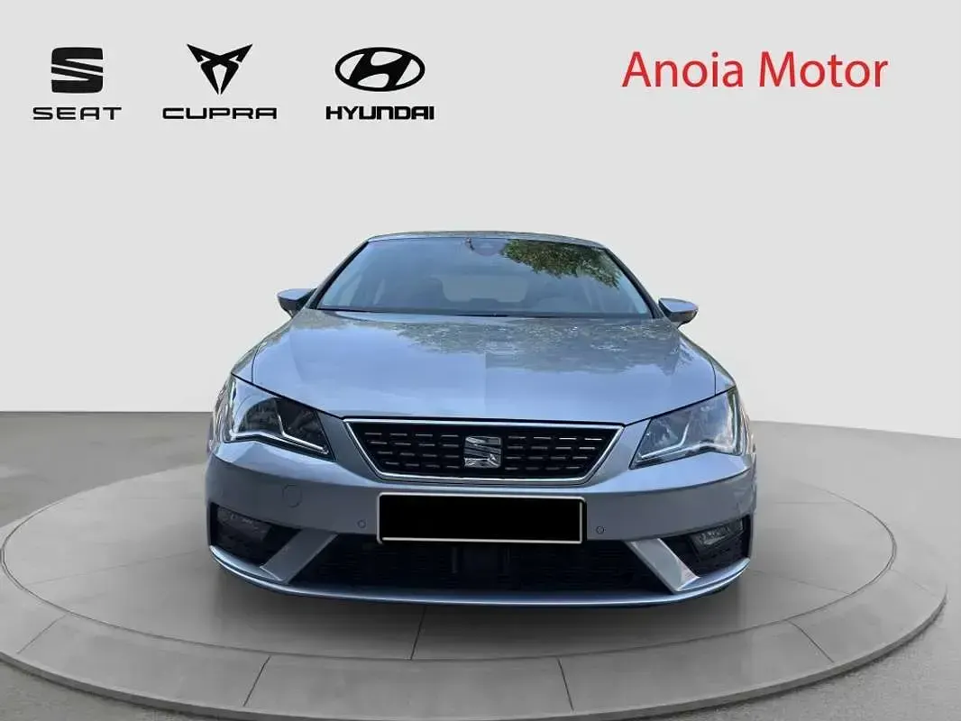Usado Seat Leon XCELLENCE 150 CV (110 kW) 2019 Plateado Utilitario