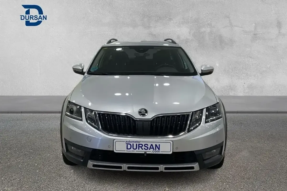 Usado Skoda Octavia RS 184 CV (135 kW) 2018 Gris Familiar
