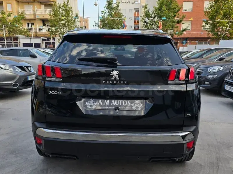 Usado Peugeot 3008 Active 130 CV (95 kW) 2019 Negro SUV